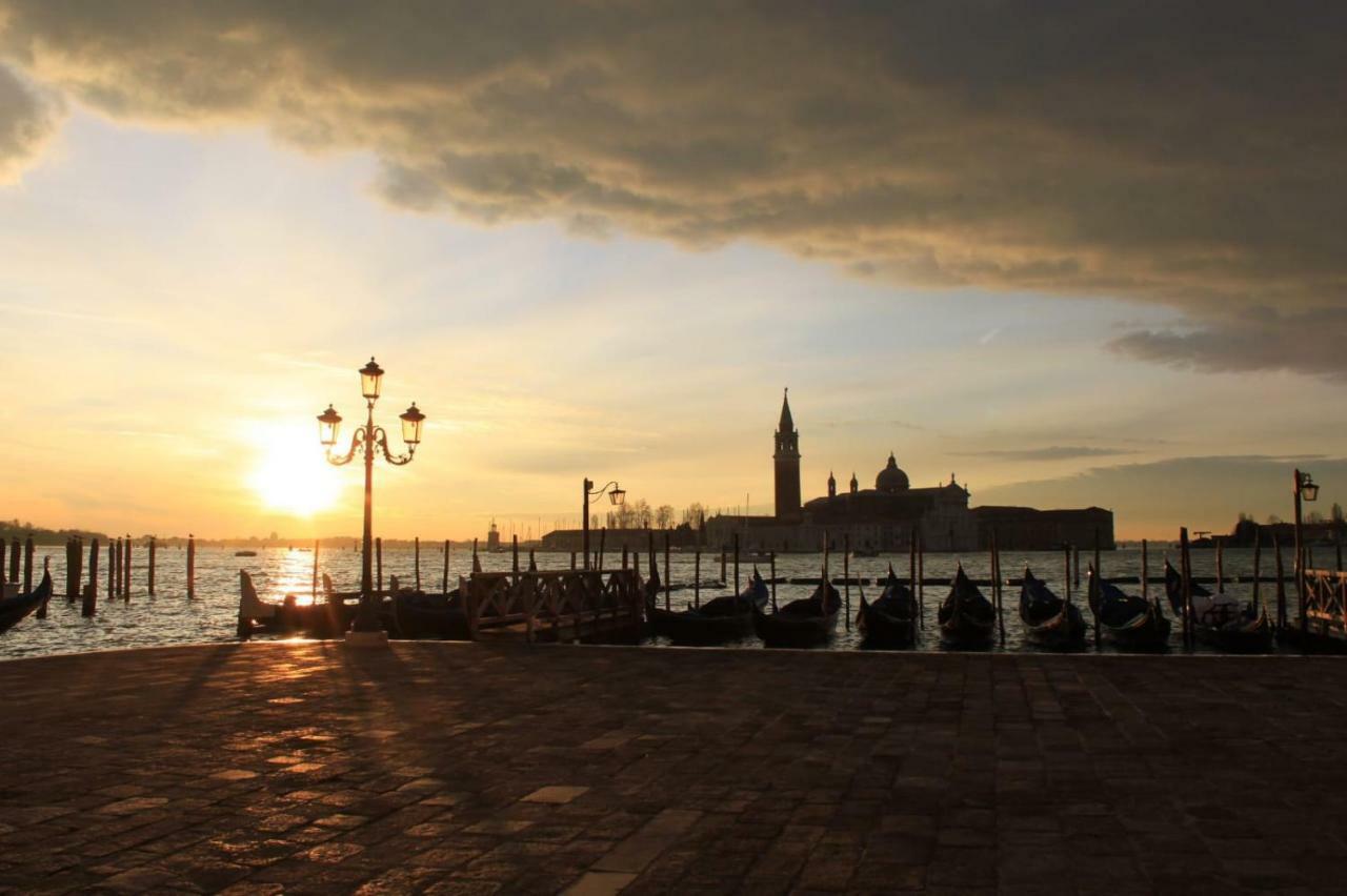 Essence Of Apartamento Venecia