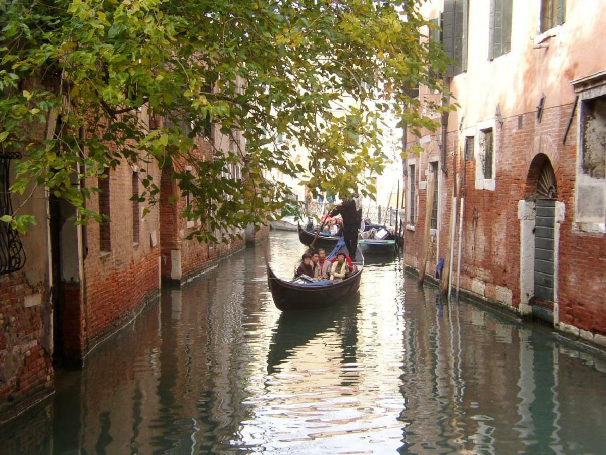 Essence Of Apartamento Venecia