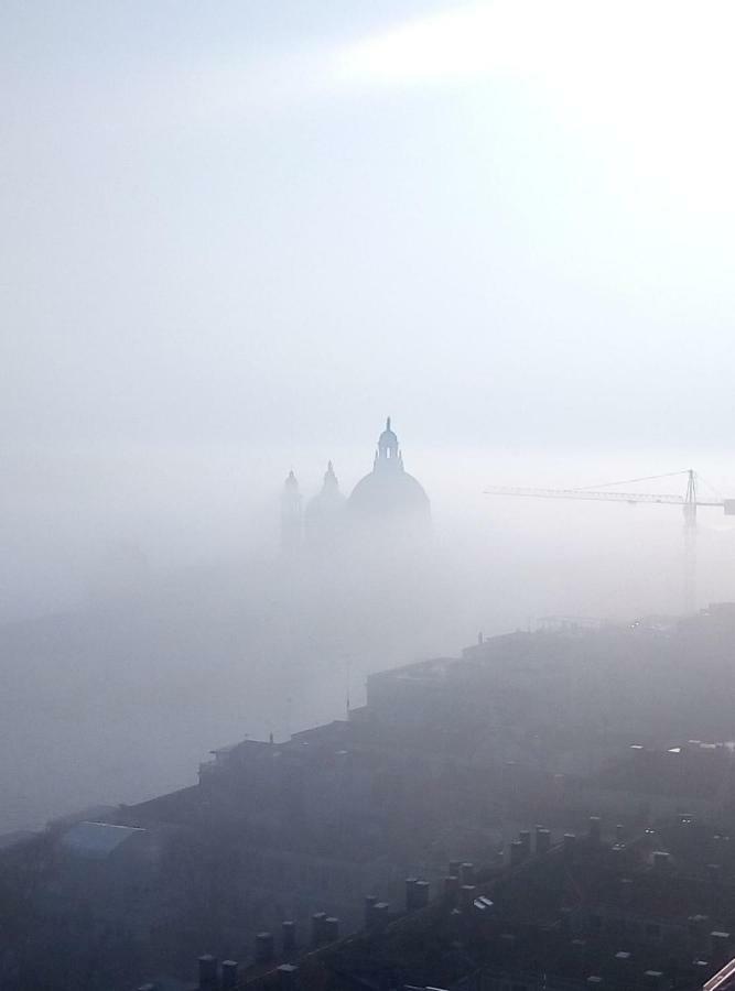 Essence Of * Venecia
